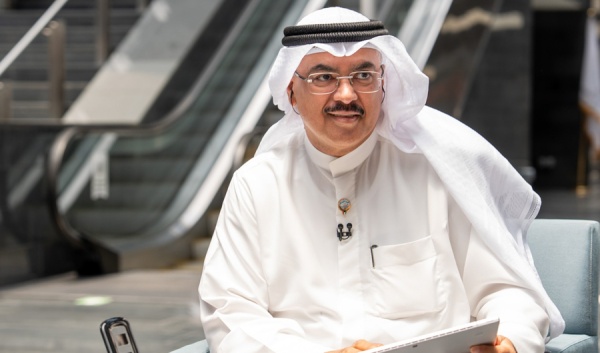 الطبطبائي ردا على طالب اقترح تخصيص الخميس للتعليم عن ب عد سنفكر في الأمر الطبطبائي ردا على طالب اقترح تخصيص الخميس للتعليم عن ب عد سنفكر في الأمر