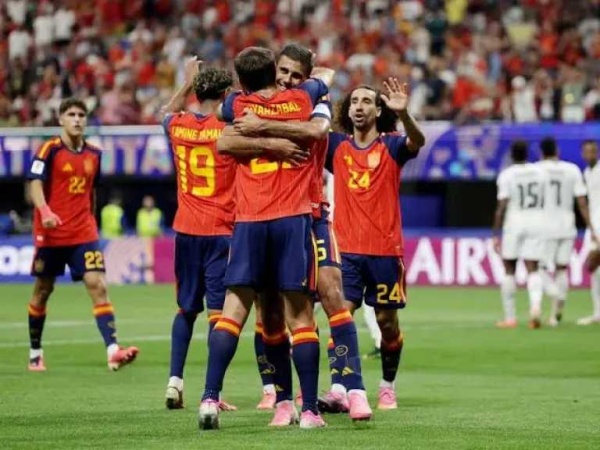 إسبانيا تطيح بفرنسا وتصعد لنهائي كأس العالم إسبانيا تطيح بفرنسا وتصعد لنهائي كأس العالم