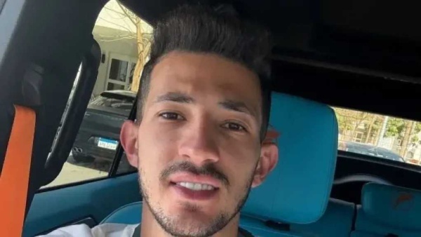 الزمالك يتحرك لتجديد عقد أحمد فتوح واللاعب يطمئن الجماهير الزمالك يتحرك لتجديد عقد أحمد فتوح واللاعب يطمئن الجماهير