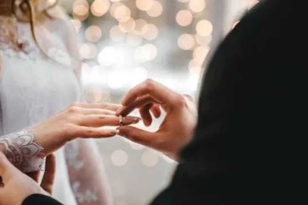 تفسير حلم زواج الزوج من أخرى ومعناه الحقيقي