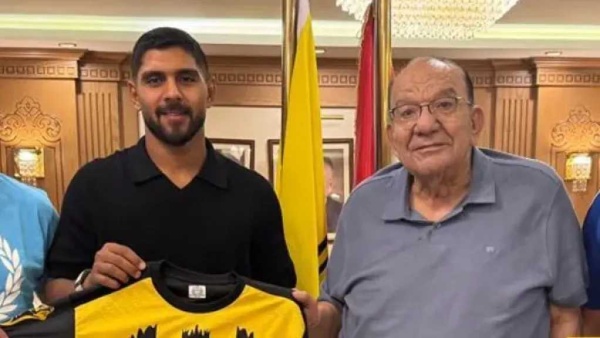 المقاولون العرب يضم الهداف شادي حسين في صفقة مجانية