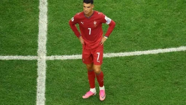 كريستيانو رونالدو يلمح لاقتراب الاعتزال هذا على الأرجح عامي الأخير في كرة القدم كريستيانو رونالدو يلمح لاقتراب الاعتزال هذا على الأرجح عامي الأخير في كرة القدم