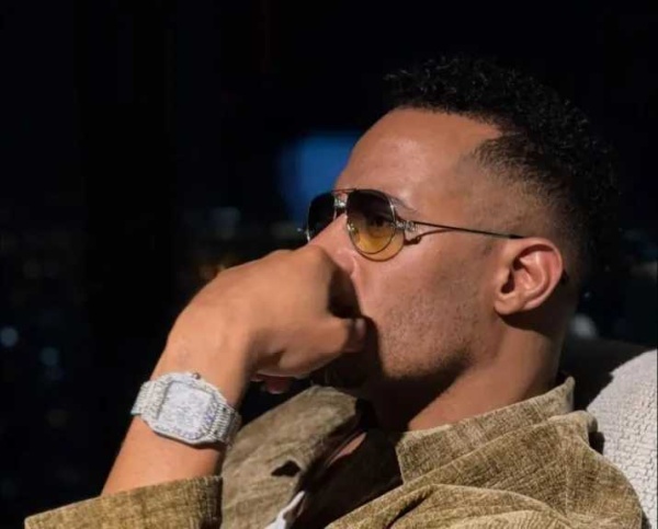 محمد رمضان يبحث عن سيدة مسنة لفتت أنظاره في حفله بالساحل الشمالي محمد رمضان يبحث عن سيدة مسنة لفتت أنظاره في حفله بالساحل الشمالي