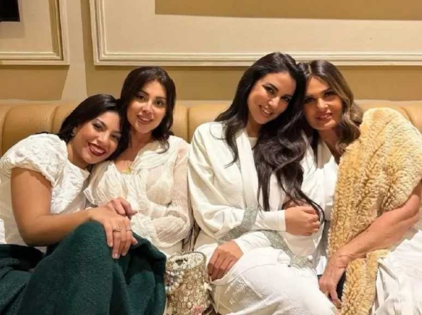 ندى السبكي تكشف سبب غياب أبطال الست لما عن العرض الخاص ندى السبكي تكشف سبب غياب أبطال الست لما عن العرض الخاص