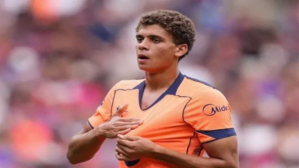 حمزة عبد الكريم على مقاعد البدلاء تشكيل برشلونة أمام إلتشي في الدوري الإسباني