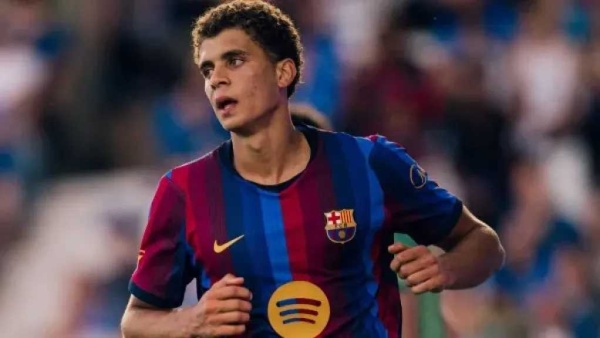 برشلونة يضم حمزة عبد الكريم إلى قائمة الفريق الأول للموسم الجديد