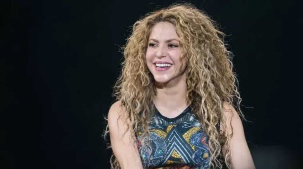 شاكيرا تعود لمصر بعد 19 عام ا أسعار التذاكر وشروط حفل الأهرامات
