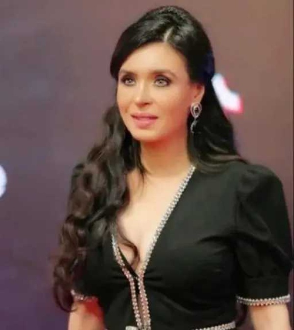 أعشق الزواج دينا تكشف سبب وصول عدد زيجاتها إلى 9 وتعلق على تحية كاريوكا