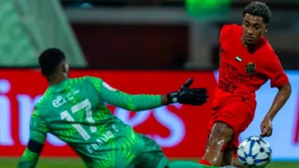 شباب الأهلي يهزم العين بثنائية في الدوري الإماراتي بمشاركة رامي ربيعة شباب الأهلي يهزم العين بثنائية في الدوري الإماراتي بمشاركة رامي ربيعة