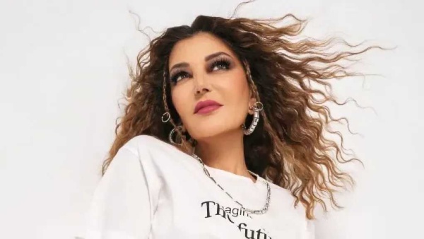 سميرة سعيد تستعد لطرح ألبوم جديد يضم 14 أغنية تفاصيل العودة المنتظرة سميرة سعيد تستعد لطرح ألبوم جديد يضم 14 أغنية تفاصيل العودة المنتظرة