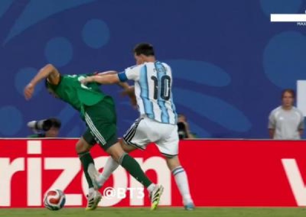 الجزائر تسقط أمام منتخب الأرجنتين بثلاثية بيضاء