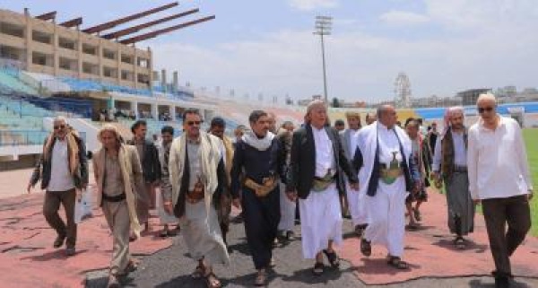 صلاح يطلع على صيانة استاد إب الرياضي صلاح يطلع على صيانة استاد إب الرياضي