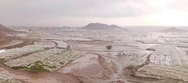 استعد وا لأمطار طوفانية وعواصف استعد وا لأمطار طوفانية وعواصف