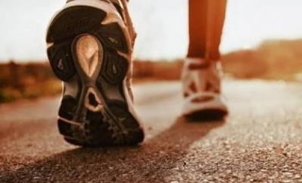 أفضل وقت للمشي في الأجواء الحارة أفضل وقت للمشي في الأجواء الحارة