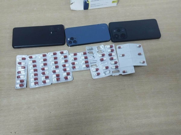 قصرهلال إيقاف فتاة وحجز 60 قرص ا مخدر ا بمنطقة النافورة