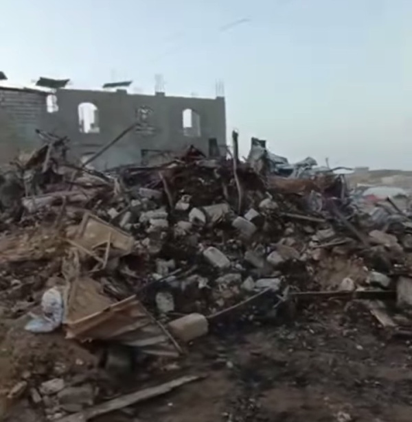 الكشف عن حجم الخسائر جراء حريق سوق شعبي في محافظة مأرب الكشف عن حجم الخسائر جراء حريق سوق شعبي في محافظة مأرب