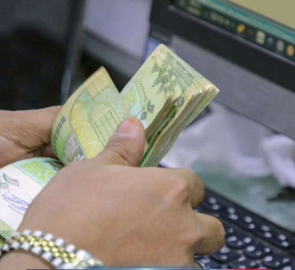 الان اسعار الصرف في اليمن مباشر الثلاثاء 04 08 2026 عبر الكريمي والنجم في صنعاء وعدن