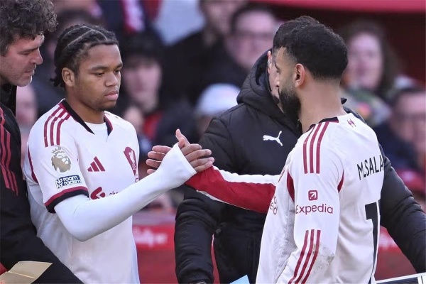 ريو نجوموها محمد صلاح أكثر لاعب ساعدني وقدم لي نصيحة قبل رحيله ريو نجوموها محمد صلاح أكثر لاعب ساعدني وقدم لي نصيحة قبل رحيله
