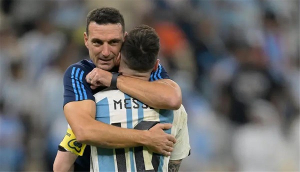 سكالوني عن أجواء مباراة ميسي الأخيرة مع الأرجنتين 5 ملاعب لن تكفي لجماهيره سكالوني عن أجواء مباراة ميسي الأخيرة مع الأرجنتين 5 ملاعب لن تكفي لجماهيره