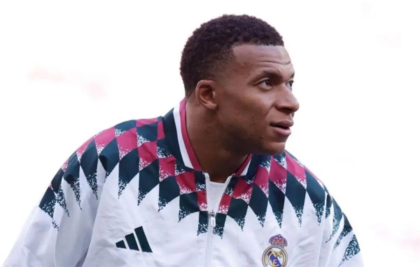 آس توضح موقف مبابي من مباراة ريال مدريد وفياريال بالدوري الإسباني آس توضح موقف مبابي من مباراة ريال مدريد وفياريال بالدوري الإسباني