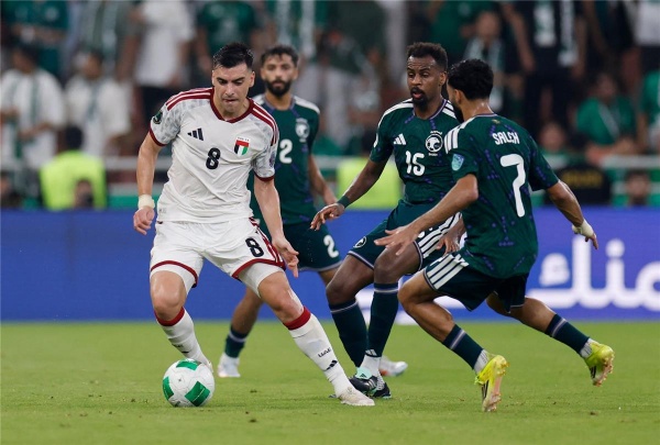 فيديو للمرة الرابعة منتخب السعودية يهزم الإمارات بثنائية ويتوج بطلا لـ كأس الخليج خليجي 27