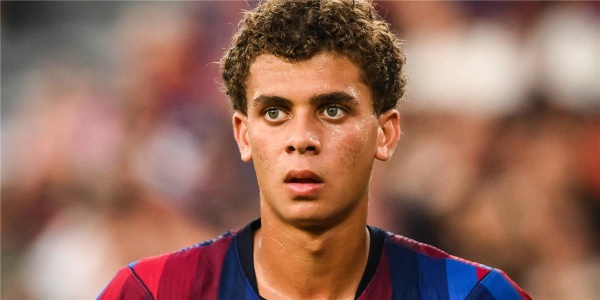فيديو حمزة عبد الكريم يفاجئ جماهير برشلونة قبل مواجهة خيتافي