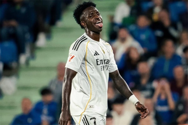 رسالة غير مسبوقة من ريال مدريد لـ فينيسيوس انتهى عهد من لا يمكن المساس بهم رسالة غير مسبوقة من ريال مدريد لـ فينيسيوس انتهى عهد من لا يمكن المساس بهم