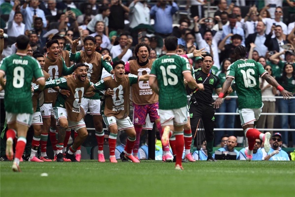 فيديو بثلاث بطاقات حمراء المكسيك تفوز على جنوب إفريقيا في افتتاح كأس العالم 2026