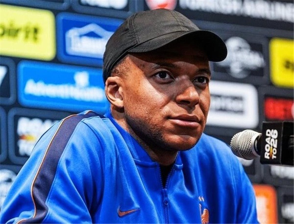 مبابي أطمح لعودتي إلى فرنسا بكأس العالم ولا يوجد منتخب متعطش أكثر منا للفوز به مبابي أطمح لعودتي إلى فرنسا بكأس العالم ولا يوجد منتخب متعطش أكثر منا للفوز به