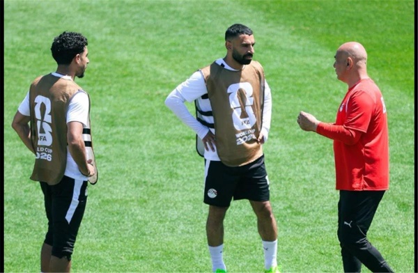 منتخب مصر يستعد جيد ا لمواجهة بلجيكا المرتقبة وطلب من حسام حسن منتخب مصر يستعد جيد ا لمواجهة بلجيكا المرتقبة وطلب من حسام حسن