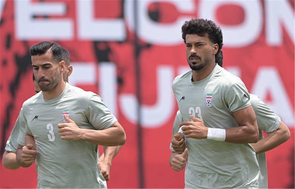 العثور على جثة م حللة بجوار ملعب تدريب منتخب إيران قبل أولى مبارياته في كأس العالم العثور على جثة م حللة بجوار ملعب تدريب منتخب إيران قبل أولى مبارياته في كأس العالم