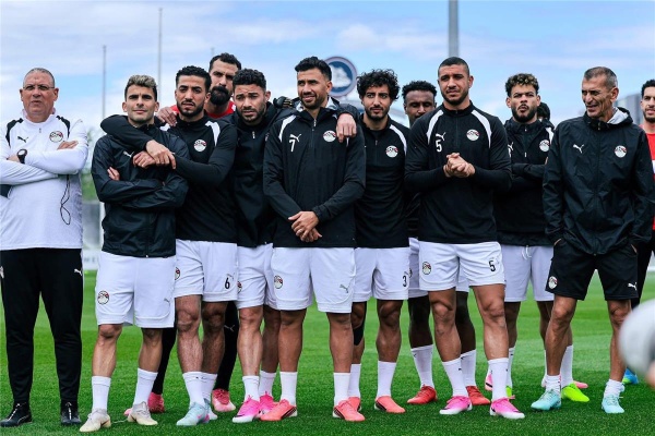 لماذا حذف منتخب مصر نجومه القارية من قميص كأس العالم لماذا حذف منتخب مصر نجومه القارية من قميص كأس العالم