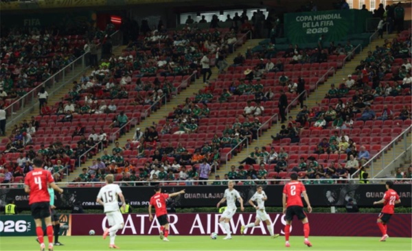 فيفا يقدم عذر ا محرج ا للحضور الجماهيري والمقاعد الفارغة في مباريات افتتاح كأس العالم