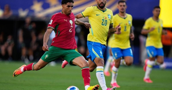 أشرف حكيمي واجهنا منتخب ا مرشح ا للفوز بكأس العالم وعلينا التعلم من أخطائنا أشرف حكيمي واجهنا منتخب ا مرشح ا للفوز بكأس العالم وعلينا التعلم من أخطائنا