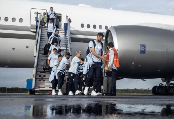 تطورات أزمة طائرة منتخب أوروجواي المتجهة إلى أمريكا