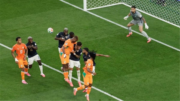 فيديو كوت ديفوار تخطف فوز ا مثير ا من الإكوادور في كأس العالم فيديو كوت ديفوار تخطف فوز ا مثير ا من الإكوادور في كأس العالم