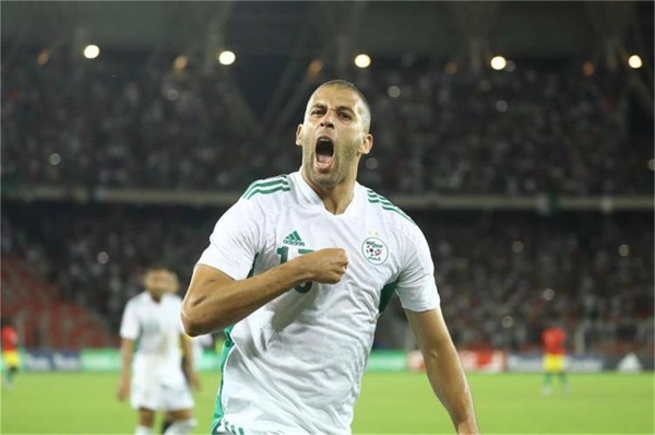 إسلام سليماني ميسي لا يرحم وحكم مباراة الجزائر حماه من الطرد إسلام سليماني ميسي لا يرحم وحكم مباراة الجزائر حماه من الطرد