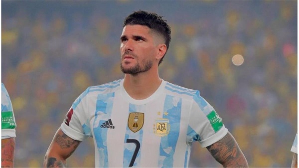 دي بول مشيد ا بميسي لا يهتم بالأرقام الفردية ووجوده ميزة كبيرة لنا دي بول مشيد ا بميسي لا يهتم بالأرقام الفردية ووجوده ميزة كبيرة لنا