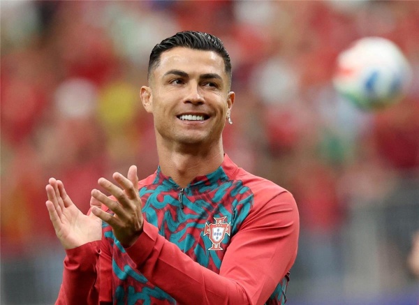فيديو رد فعل غاضب من كريستيانو رونالدو بعد التعادل أمام الكونغو في كأس العالم