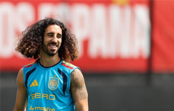 كوكوريلا مباراة الرأس الأخضر جرس إنذار ويوجه رسالة إلى برشلونة