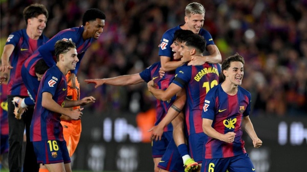 لاعب برشلونة على وشك تجديد عقده لمدة عامين