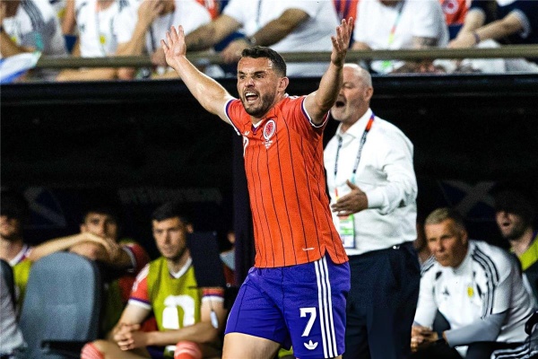 لاعب اسكتلندا الحكم ظلمنا والمغرب أفلت من العقوبة لاعب اسكتلندا الحكم ظلمنا والمغرب أفلت من العقوبة