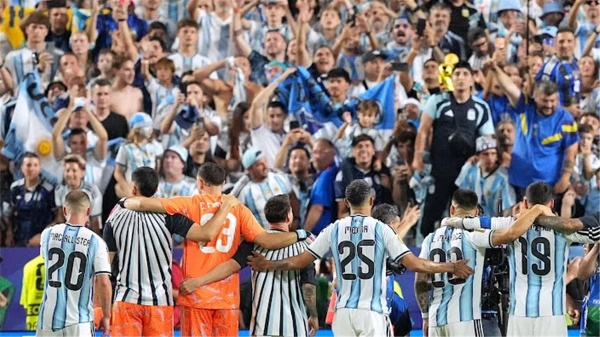 الإصابة تبعد لاعب الأرجنتين عن مواجهة النمسا الإصابة تبعد لاعب الأرجنتين عن مواجهة النمسا