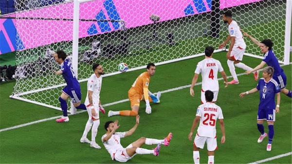 فيديو كامادا يسجل هدف اليابان الأول أمام تونس في كأس العالم فيديو كامادا يسجل هدف اليابان الأول أمام تونس في كأس العالم