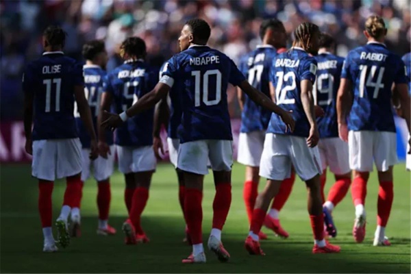 تشكيل فرنسا أمام العراق في كأس العالم مبابي يقود الهجوم تشكيل فرنسا أمام العراق في كأس العالم مبابي يقود الهجوم