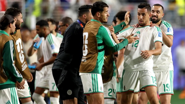 بعد الفوز على الأردن فرص تأهل الجزائر إلى دور الـ32 من كأس العالم بعد الفوز على الأردن فرص تأهل الجزائر إلى دور الـ32 من كأس العالم
