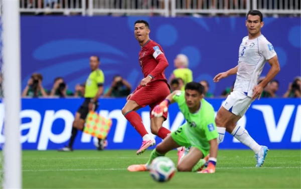 ترتيب هدافي كأس العالم بعد ثنائية رونالدو أمام أوزبكستان