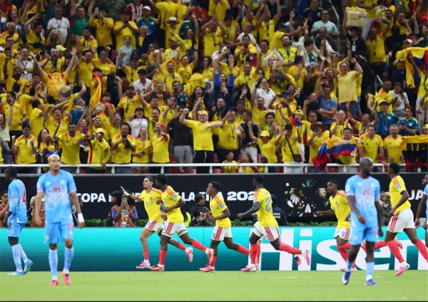 فيديو كولومبيا تفوز على الكونغو الديمقراطية وتحجز مقعدها في دور الـ 32 بكأس العالم