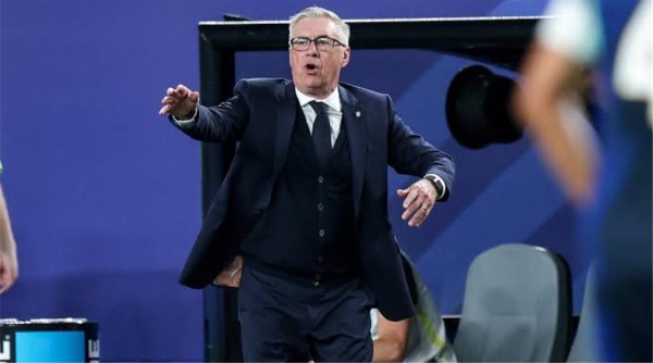 فيديو تصرف غير متوقع من أنشيلوتي في مباراة البرازيل واسكتلندا بكأس العالم