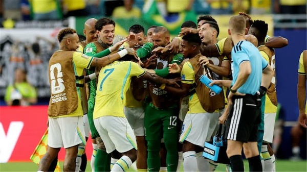 دونجا عن لاعب البرازيل رائع لكنه ليس قائد ا